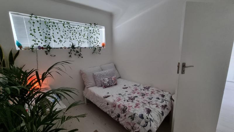 To Let 2 Bedroom Property for Rent in Woodstock Western Cape